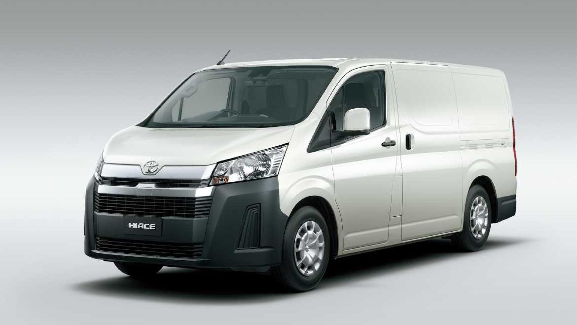 Toyota Hiace (12-14 Passengers)